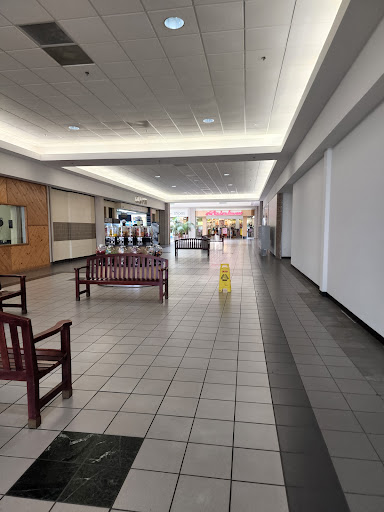 Shopping Mall «Dutch Square Mall», reviews and photos, 421 Bush River Rd, Columbia, SC 29210, USA