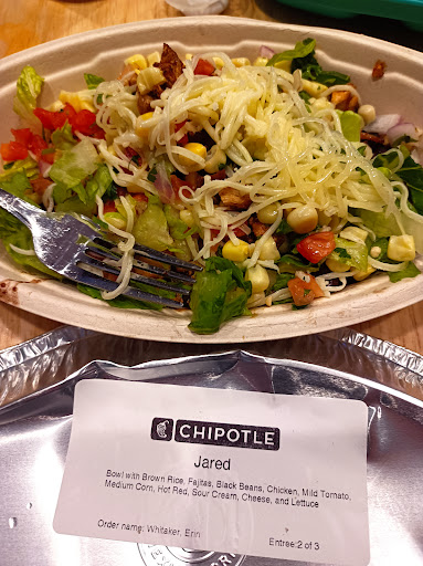 Mexican Restaurant «Chipotle Mexican Grill», reviews and photos, 93 Turnpike St, North Andover, MA 01845, USA