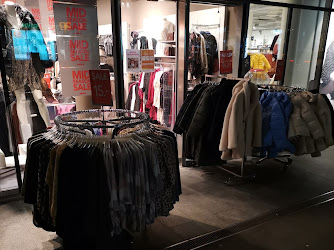 Zebra Fashion Store Uster