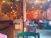 Atmosphère du Restaurant Bodega Es Tapa Ti à Mondeville - n°10