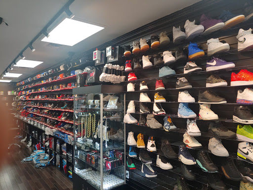 Fashion Accessories Store «Rock Star Fashion», reviews and photos, 1881 Lockbourne Rd, Columbus, OH 43207, USA