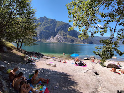 Abbadia Lariana Beach'in fotoğrafı geniş bir kıyı şeridi ile birlikte