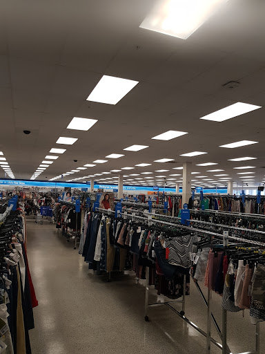 Clothing Store «Ross Dress for Less», reviews and photos, 921 E Commercial Blvd, Oakland Park, FL 33334, USA