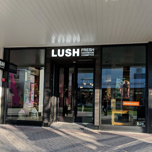Cosmetics Store «LUSH», reviews and photos, 4999 Old Orchard Shopping Center K23, Skokie, IL 60077, USA