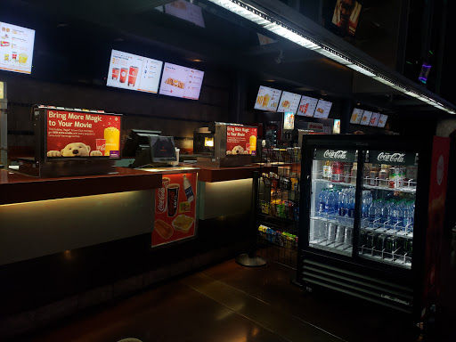 Movie Theater «Regal Cinemas Village Square 18», reviews and photos, 9400 W Sahara Ave, Las Vegas, NV 89117, USA