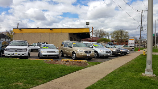 Used Car Dealer «Auto Mart of Mount Prospect», reviews and photos, 1881 W Algonquin Rd, Mt Prospect, IL 60056, USA