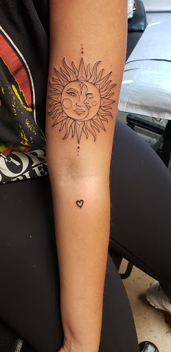 Tattoo Shop «Lucky Strike Tattoo and Body Piercing», reviews and photos, 115 E Broad St Ste 100, Quakertown, PA 18951, USA