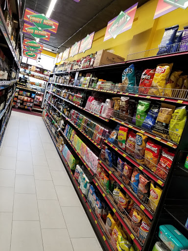 Liquor Store «Gold Crown Liquors Store», reviews and photos, 3425 N Clark St, Chicago, IL 60657, USA