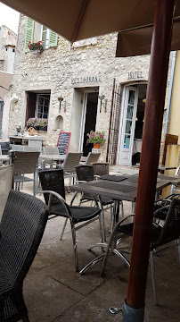 Atmosphère du Restaurant Le Village à Cagnes-sur-Mer - n°2