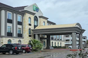 Holiday Inn Express & Suites Houston Energy Corridor-W Oaks, an IHG Hotel image