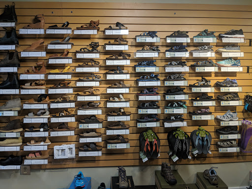Sporting Goods Store «Half-Moon Outfitters», reviews and photos, 94 Folly Rd Blvd, Charleston, SC 29407, USA