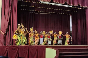 Sri Kandyan cultural show image