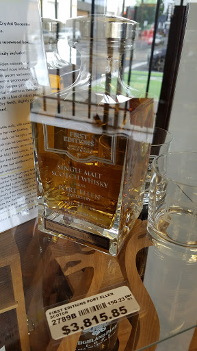 Liquor Store «11th Avenue Liquor», reviews and photos, 1040 SE Hawthorne Blvd, Portland, OR 97214, USA