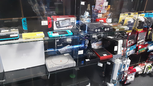 Video Game Store «Beltline Play N Trade», reviews and photos, 2500 E Beltline Ave SE, Grand Rapids, MI 49546, USA