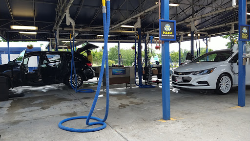 Car Wash «Fredericktowne Auto Spa», reviews and photos, 1509 Garrett Dr, Frederick, MD 21702, USA