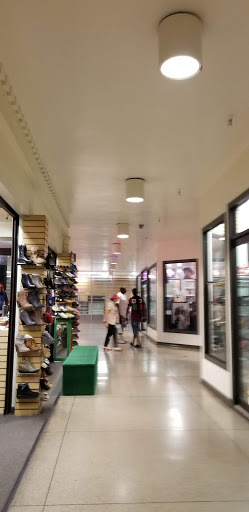 Shopping Mall «Jamaica Colosseum Mall», reviews and photos, 89-02 165th St, Jamaica, NY 11432, USA