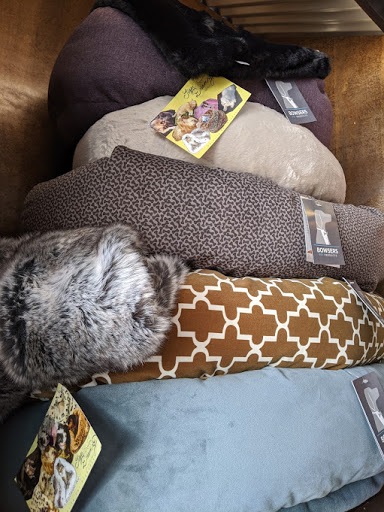 Pet Supply Store «Pet Foods Market & Supplies», reviews and photos, 1816 N Sepulveda Blvd, Manhattan Beach, CA 90266, USA