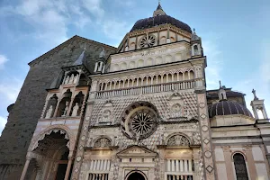 Piazza Duomo Bergamo Alta image