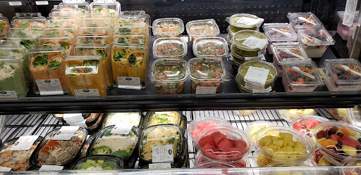 Grocery Store «Grocery Outlet Bargain Market», reviews and photos, 845 Harbor Blvd, West Sacramento, CA 95691, USA