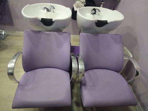 Información y opiniones sobre Peluquería Va De Pelos de Abajas