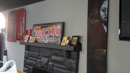 Tattoo Shop «Tattoo Tech», reviews and photos, 5350 N Springboro Pike, Moraine, OH 45439, USA