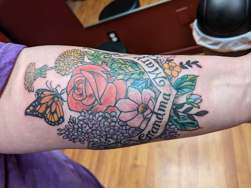 Tattoo Shop «Liquid Swordz», reviews and photos, 27 N Washington St, Ypsilanti, MI 48197, USA