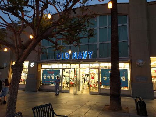 Clothing Store «Old Navy», reviews and photos, 1232 3rd Street Promenade, Santa Monica, CA 90401, USA