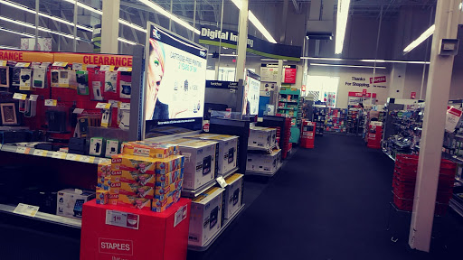 Office Supply Store «Staples», reviews and photos, 18591 S Dixie Hwy, Cutler Bay, FL 33157, USA