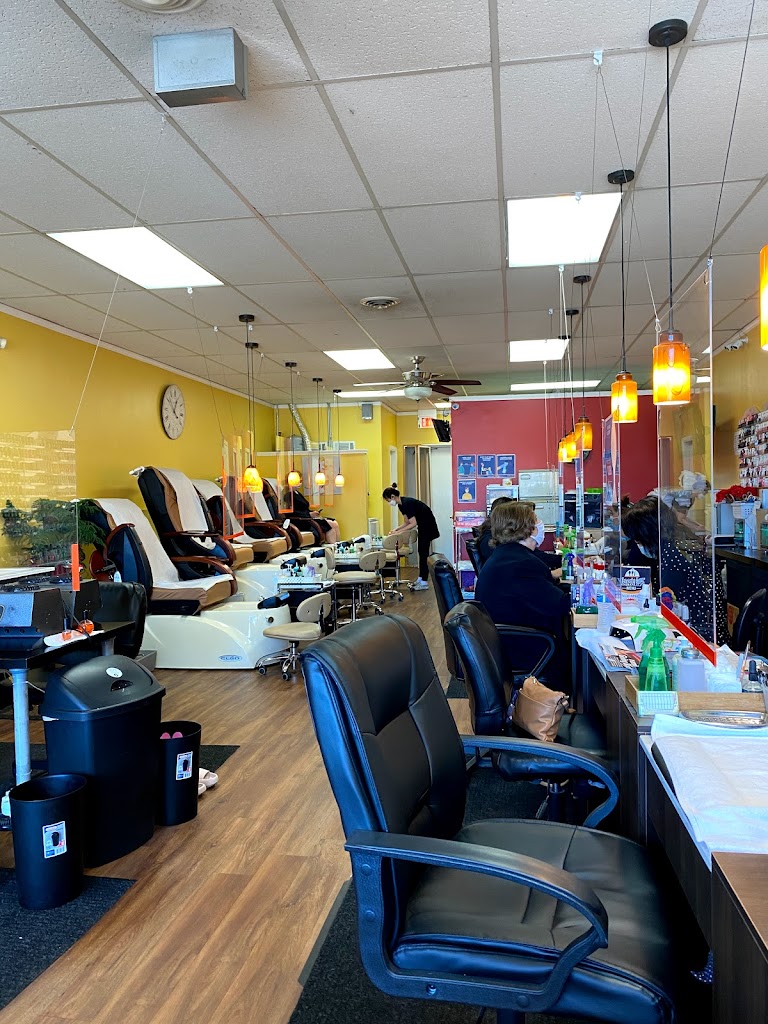 Crystal Nails Des Plaines, IL 60076 Services, Reviews, Hours and