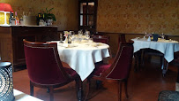 Atmosphère du Restaurant L'Etape Louis XIII à Mesnil-en-Ouche - n°8