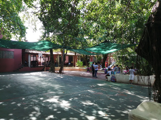 Centro Educativo Itzamna