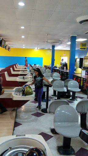 Bowling Alley «Wallingford Bowl», reviews and photos, 980 N Colony Rd, Wallingford, CT 06492, USA