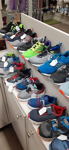 Shoe Store «Towson Bootery», reviews and photos, 810 Kenilworth Dr, Towson, MD 21204, USA