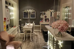 Glow Hair & Beauty Salon image