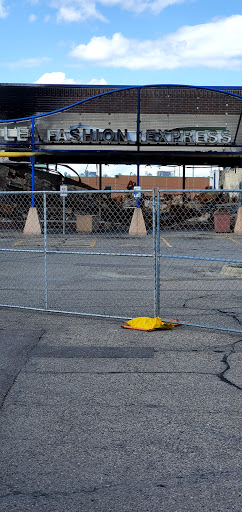 Shopping Mall «Hi-Lake Shopping Center», reviews and photos, 2218 E Lake St, Minneapolis, MN 55407, USA