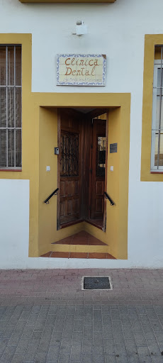 Clinica dental Maria Jesus Maldonado de Miguel en Ojén, Málaga