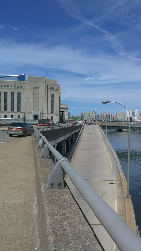 Transit Stop «30th Street Station», reviews and photos