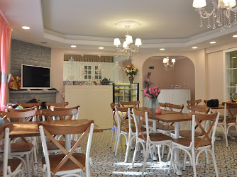 ZUVALA MANTI&CAFE