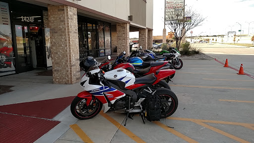 Motorcycle Parts Store «Cycle Gear», reviews and photos, 1424 Airport Fwy, Bedford, TX 76022, USA