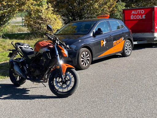 Auto-École Permis Plus - Agency De Marnes-La-Coquette à Marnes-la-Coquette, Hauts-de-Seine