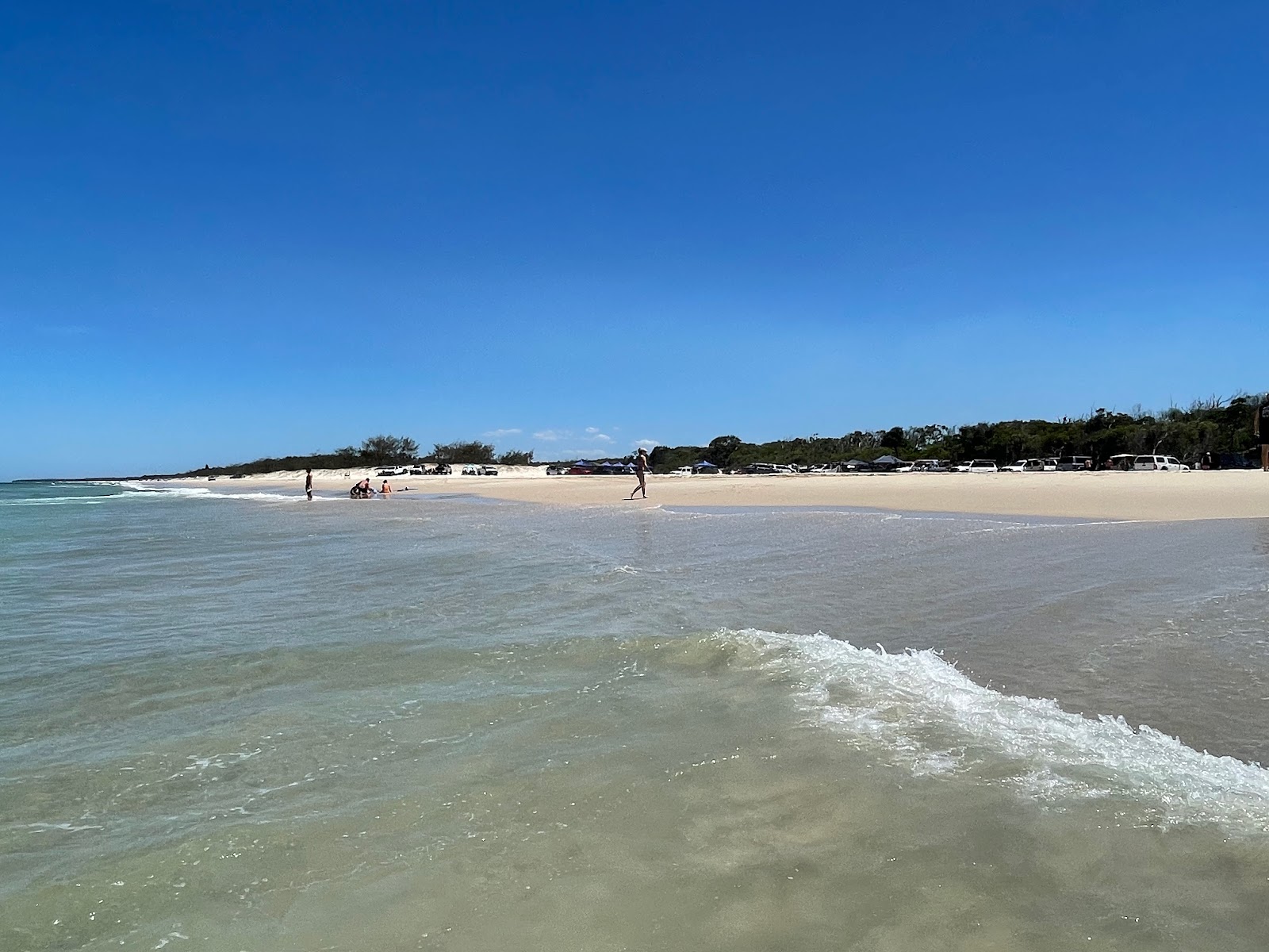 Foto von Mermaid Lagoon Beach mit beiger sand Oberfläche