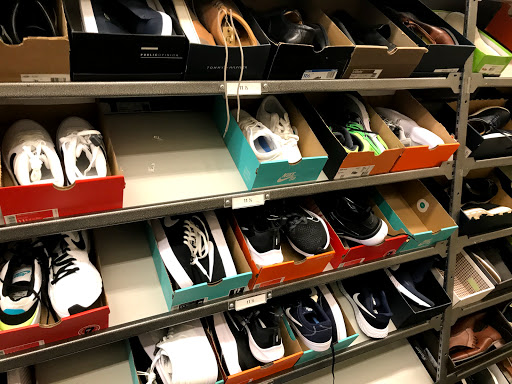 Department Store «Nordstrom Rack Glendale Fashion Center», reviews and photos, 227 N Glendale Ave, Glendale, CA 91206, USA