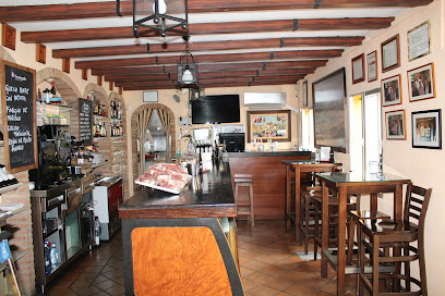 Restaurante Casa Luciano - C. la Palma del Condado, 1, 21400 Ayamonte, Huelva, Spain
