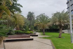 Jardins do parque Palmela image