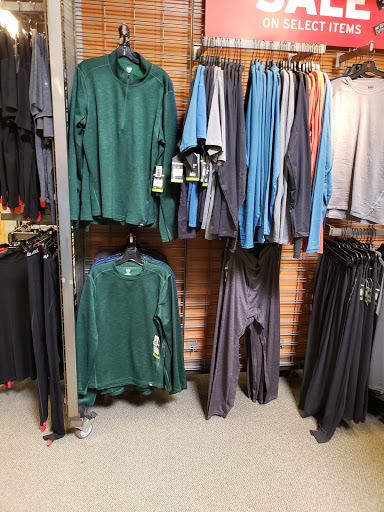 Camping Store «REI», reviews and photos, 200 Ridge Pike #115, Conshohocken, PA 19428, USA