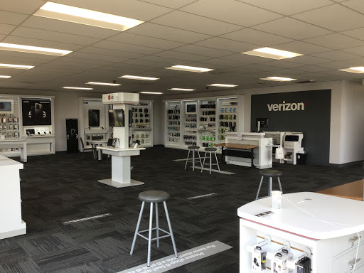 Cell Phone Store «GoWireless Verizon Authorized Retailer», reviews and photos, 3747 Market St NE, Salem, OR 97301, USA