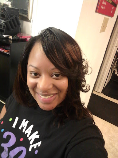 Beauty Salon «Nellys Ville Hair Salon», reviews and photos, 3213 E 14th St, Des Moines, IA 50316, USA