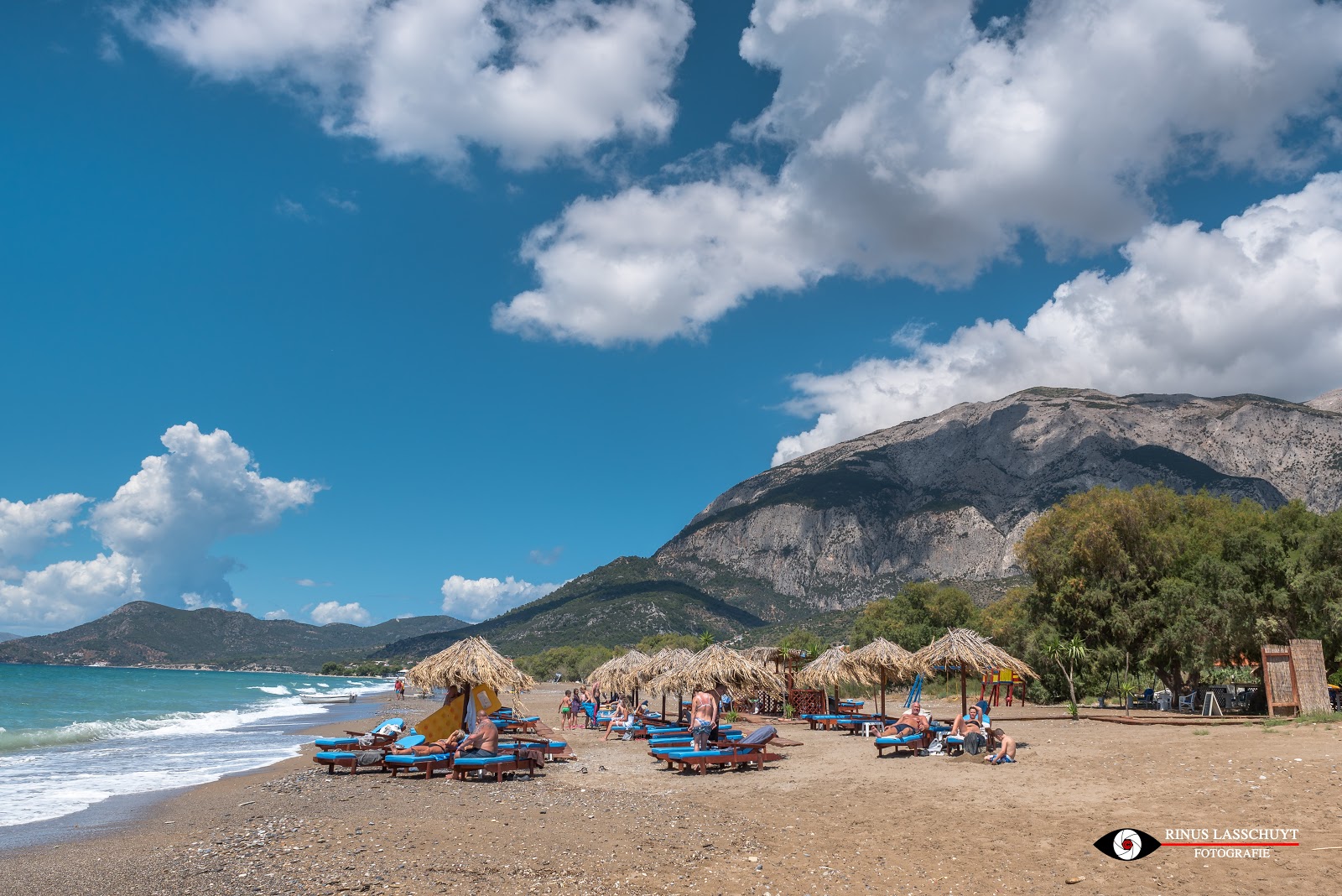 Photo de Votsalakia beach avec plage spacieuse