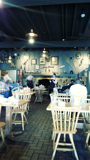 American Restaurant «Cracker Barrel Old Country Store», reviews and photos, 14 Frontage Rd, Clinton, NJ 08809, USA