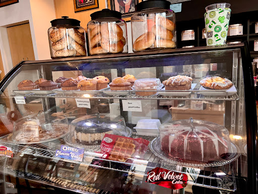 Shopping Mall «The Shoppes at Buckland Hills», reviews and photos, 194 Buckland Hills Dr, Manchester, CT 06042, USA